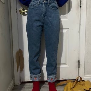 vintage strawberry cuffed jeans🍓